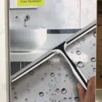 מגב למקלחון